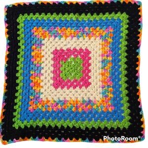 Vintage 70s crocheted Granny Square lap throw 30" x 30"
